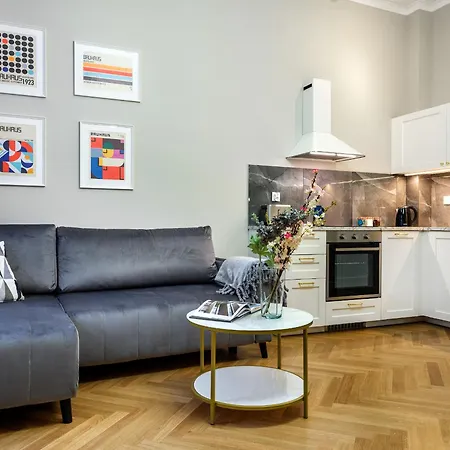 Aparthotel Tyzenhauz Topolowa Krakau
