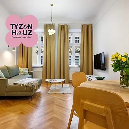 Tyzenhauz Topolowa شقة فندقية 4*
