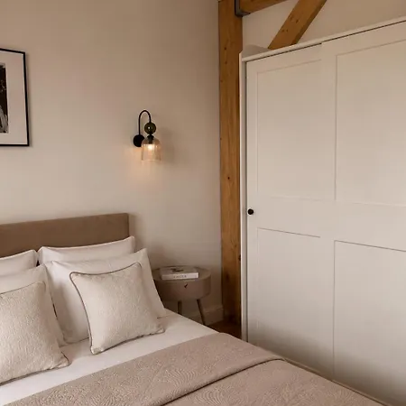 Tyzenhauz Topolowa Apart Otel 4*