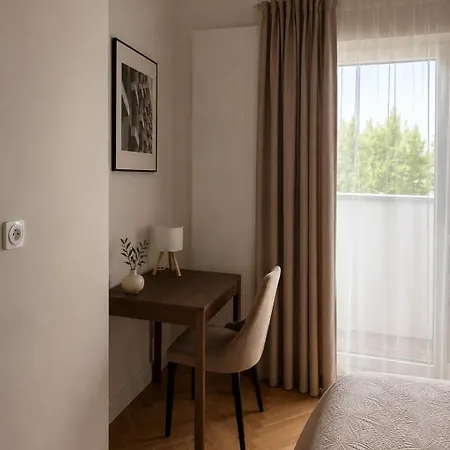 Tyzenhauz Topolowa 4* Krakow