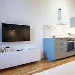 Tyzenhauz Topolowa Апарт-отель 4*