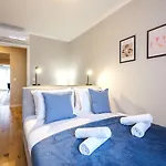 Tyzenhauz Topolowa Апарт-отель